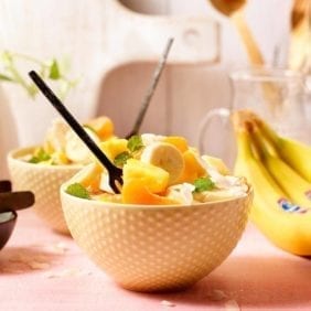 Gezonde lichte salade met Chiquita-banaan en ambrosia